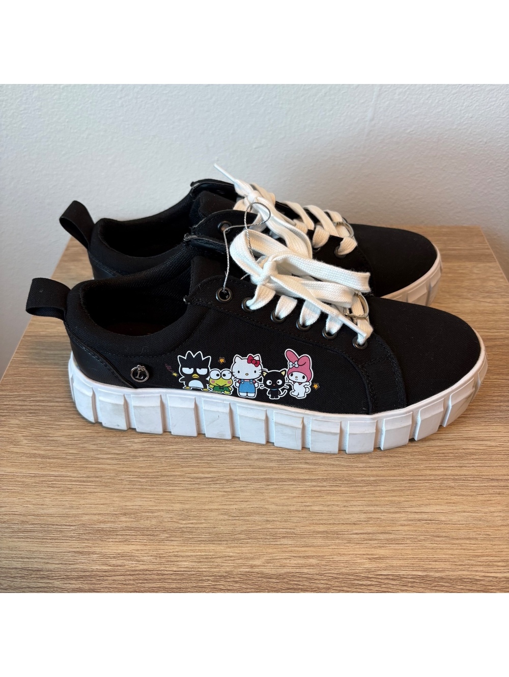 Loly in the Sky Hello Kitty Friends Platform Sneakers Black Canvas Women’s 8